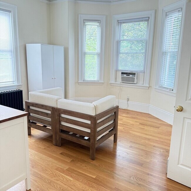 84 Ellery St in Cambridge, MA - Building Photo - Building Photo