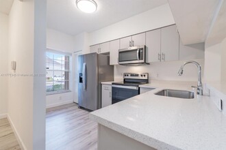 65 Whitehead Cir in Weston, FL - Building Photo - Building Photo