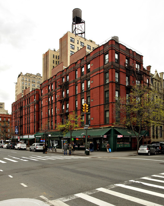 540-546 Columbus Ave in New York, NY - Building Photo