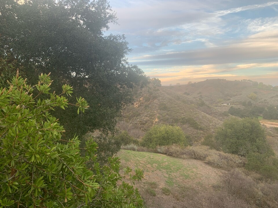 1600 Henry Ridge Mtwy in Topanga, CA - Building Photo