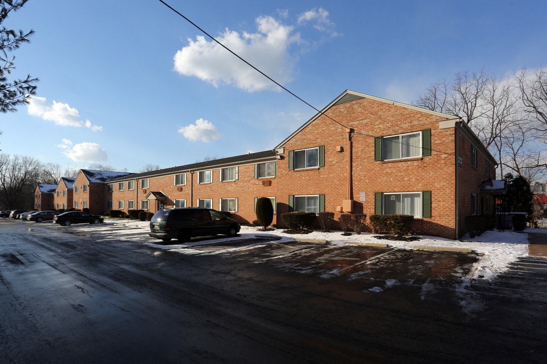 Jefferson Villa Apartments in Norristown, PA - Building Photo