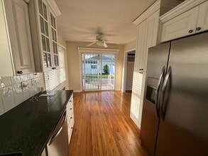190 W 5th St in Deer Park, NY - Building Photo - Building Photo