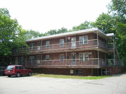 Mountain Top Estates in Bloomingdale, NJ - Foto de edificio