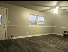 1203 E Pecan St in Cushing, OK - Building Photo - Building Photo