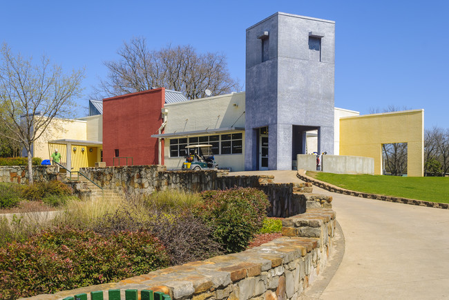 Keeton Apartments in Dallas, TX - Foto de edificio - Building Photo