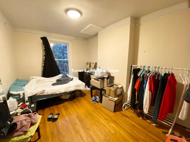 684 Parker St, Unit 1 in Roxbury Crossing, MA - Building Photo - Building Photo
