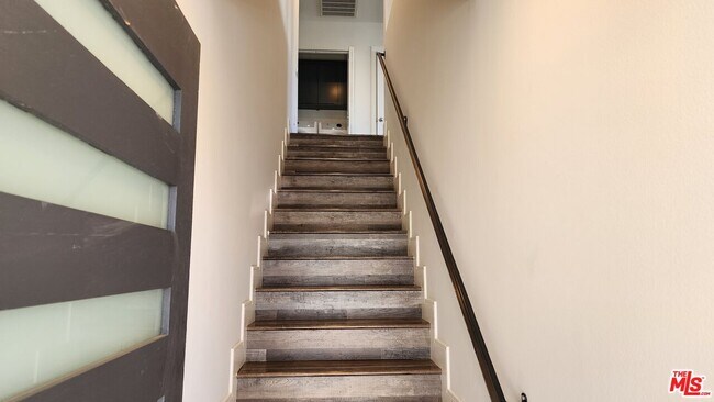1255 N Kingsley Dr in Los Angeles, CA - Building Photo - Building Photo