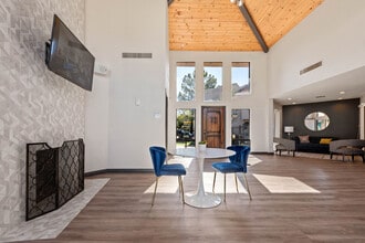 The Bella in Phoenix, AZ - Building Photo - Building Photo