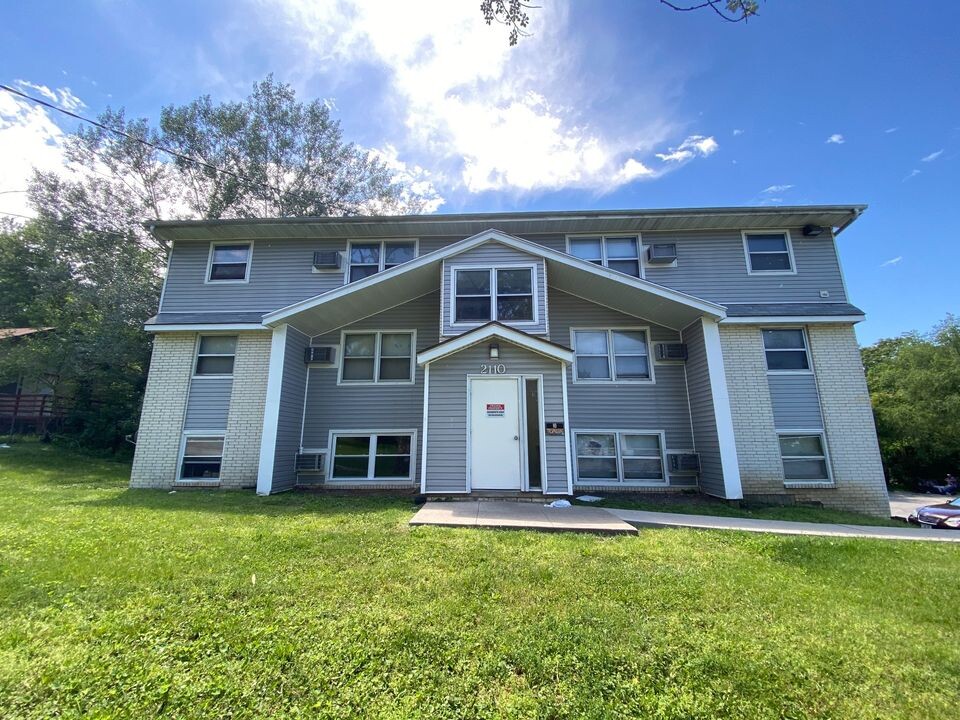 2110 26th St in Des Moines, IA - Building Photo