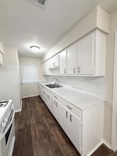 617 W Mimosa St in Angleton, TX - Building Photo - Building Photo