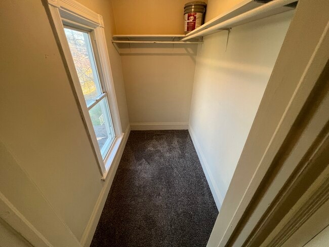 5 Maple St, Unit Upper in Batavia, NY - Building Photo - Building Photo