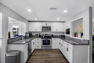 8628 Magnolia Dr in Seminole, FL - Building Photo - Building Photo
