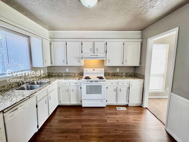 8131 E 65th Pl in Tulsa, OK - Building Photo - Building Photo