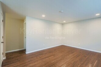 6020 Wolff St in Arvada, CO - Foto de edificio - Building Photo