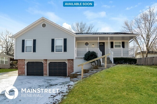 property at 708 SE Shamrock Ln