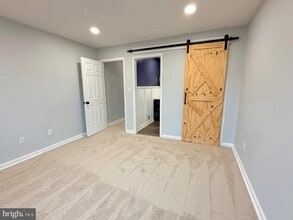 104 Sandstone Ct in Lumberton, NJ - Foto de edificio - Building Photo