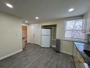 194 Kelton St, Unit 3 in Boston, MA - Foto de edificio - Building Photo