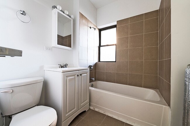 7754 S Loomis 1404-16 W 78th St Chicago, IL 60620 in Chicago, IL - Foto de edificio - Building Photo