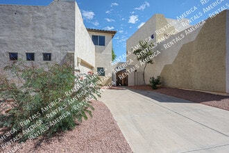 544 N Alma School Rd in Mesa, AZ - Building Photo - Building Photo