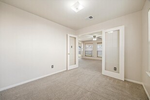 6227 Sentry Park Ln in Houston, TX - Building Photo