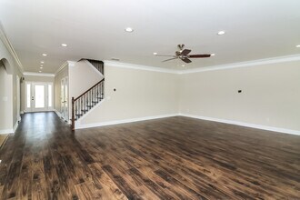 6013 Locklear Way in Douglasville, GA - Foto de edificio - Building Photo