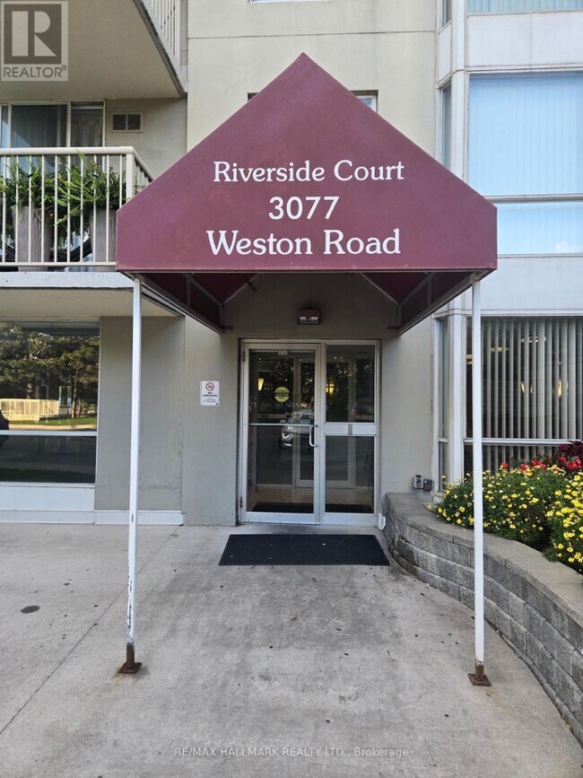 3077 Weston Rd in Toronto, ON - Building Photo - Building Photo