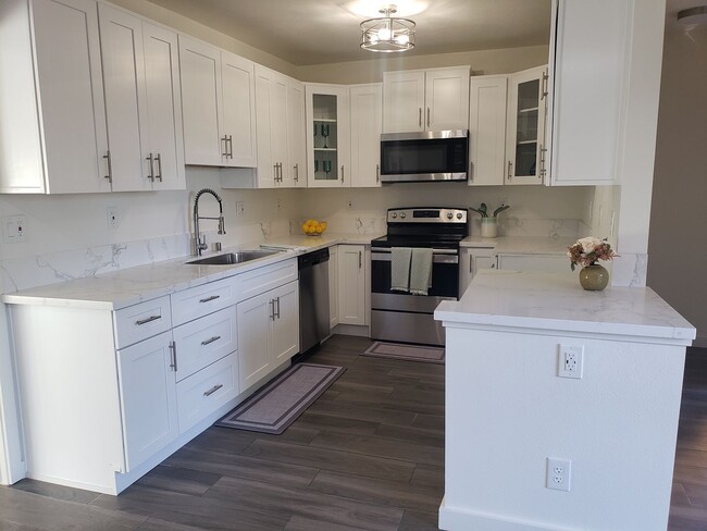 1549 E Quincy Ave in Orange, CA - Building Photo - Building Photo