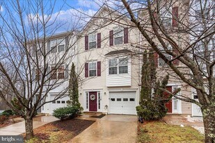 7108 Wytheville Cir in Fredericksburg, VA - Building Photo