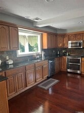 4 Wadsworth Pl in Smithtown, NY - Building Photo - Building Photo