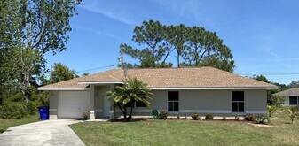 1600 Benz Terrace in Sebring, FL - Building Photo