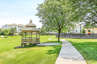 Riverwalk Apartments in Brighton, CO - Foto de edificio - Building Photo