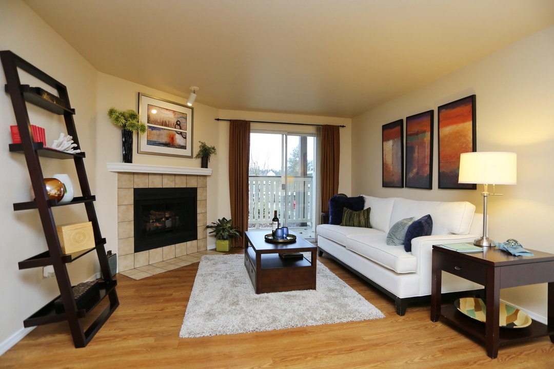 Ballinger Commons Apartments in Shoreline, WA - Building Photo