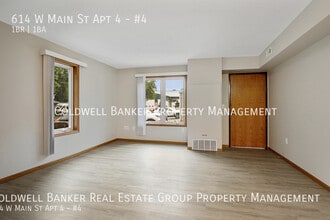 614 W Main St in Winneconne, WI - Building Photo - Building Photo