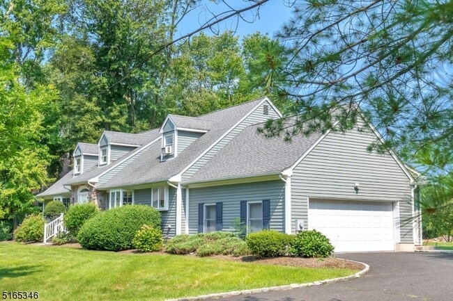 34 Woodmere Dr in Summit, NJ - Building Photo - Building Photo