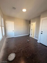 69 Brookdale Ave, Unit 3R in Newark, NJ - Building Photo - Building Photo