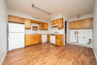 Earl’s Point Condominiums in Hot Springs, AR - Foto de edificio - Building Photo