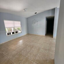 8330 SW 96th Pl in Miami, FL - Building Photo - Building Photo