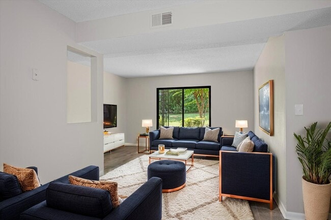 Orleans Apartments in Rainbow City, AL - Foto de edificio - Building Photo