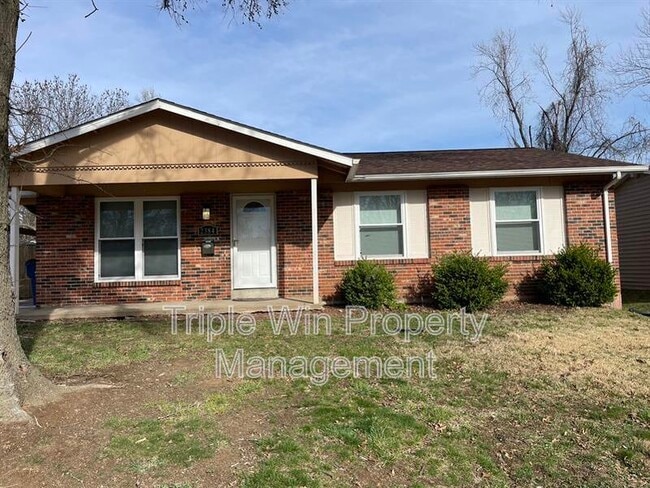 2384 Stoney End Ct in Florissant, MO - Building Photo - Building Photo