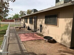 1546 N 46th St in Mesa, AZ - Foto de edificio - Building Photo