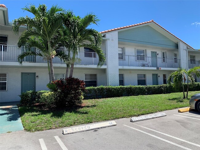 2700 Forest Hills Blvd, Unit CORAL SPRINGS 3 BEDROOM in Coral Springs, FL - Building Photo - Building Photo