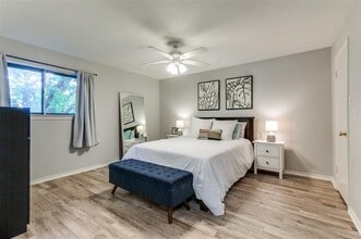 9625 Highland View Dr in Dallas, TX - Building Photo - Building Photo