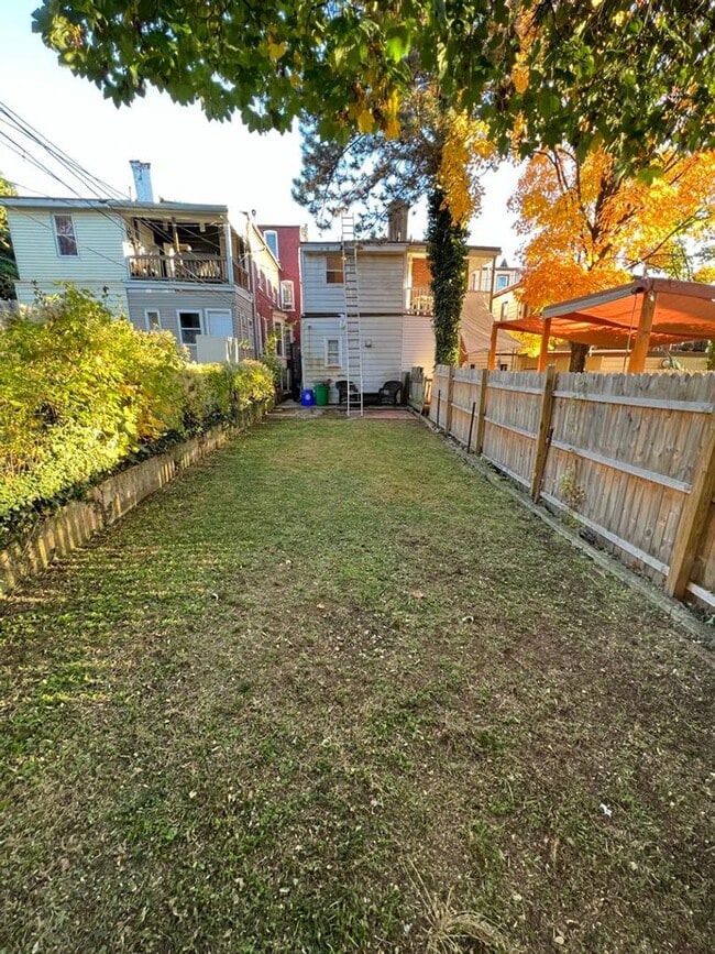 1339 Good St in Reading, PA - Building Photo - Building Photo
