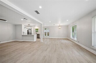 208 Country Club Blvd in Slidell, LA - Foto de edificio - Building Photo