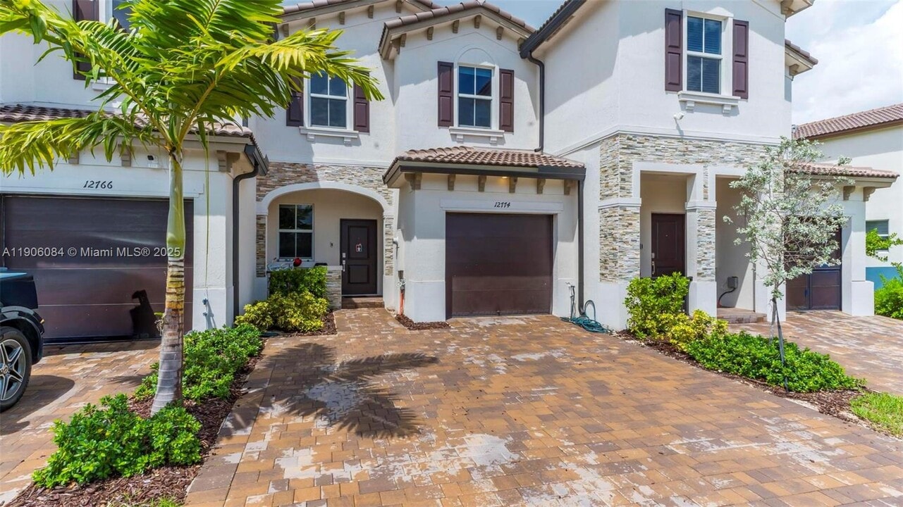 12774 NW 22nd Pl in North Miami, FL - Building Photo