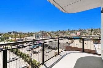 3448 W 43rd St in Los Angeles, CA - Building Photo - Building Photo