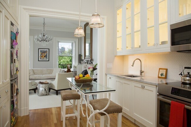 2 Arlington St in Boston, MA - Building Photo - Building Photo