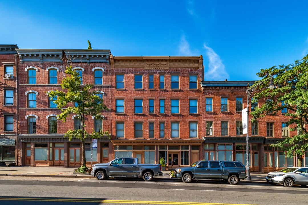 Atlantic Apartments in Brooklyn, NY - Building Photo