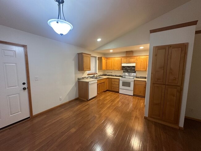 1816 10th St in Springfield, OR - Building Photo - Building Photo