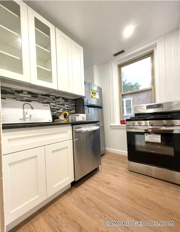 property at 7 Woodbridge St